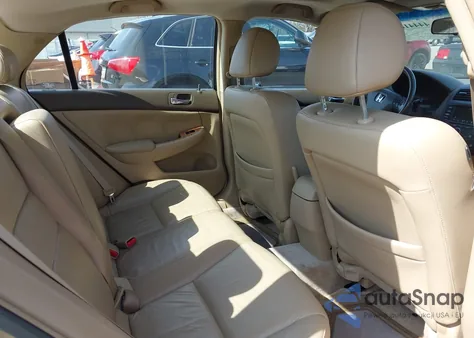 2005 Honda Accord 3.0 Ex z USA, uszkodzony, nr VIN 1HGCM66585A067570